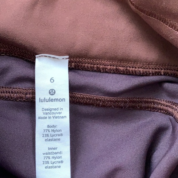 25” lululemon leggings - Picture 4 of 4